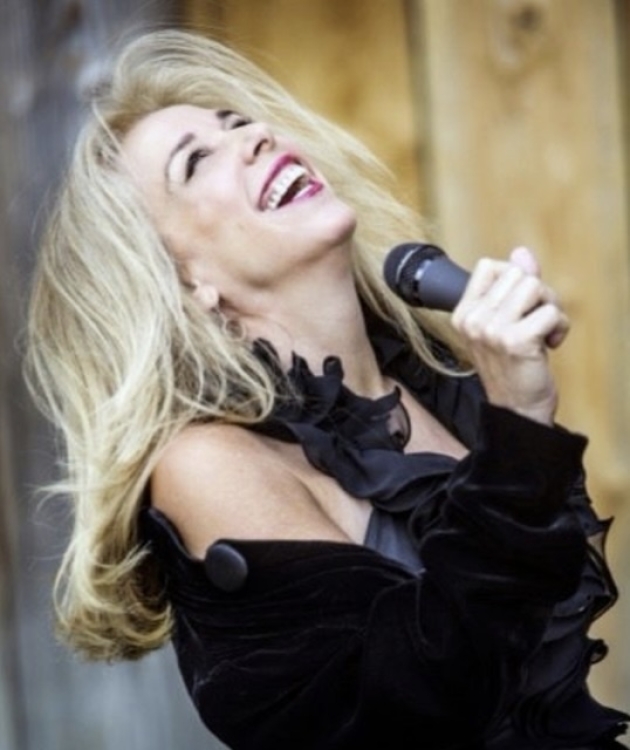 The Amanda Carr Trio